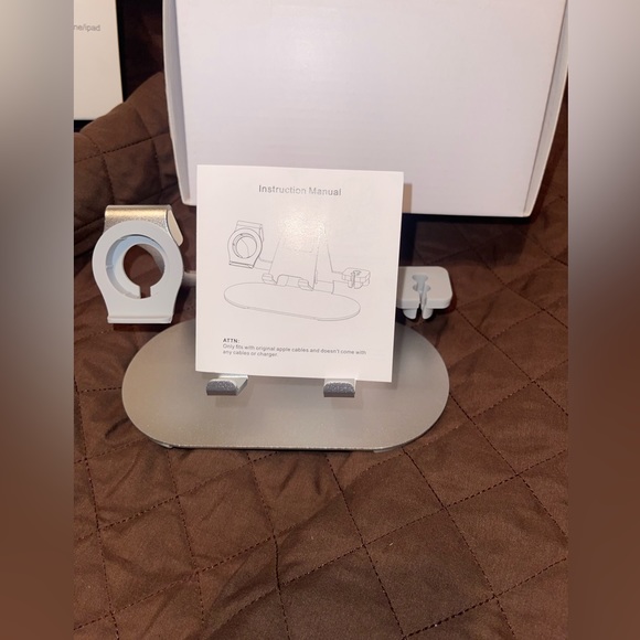 *BRAND NEW* 3 in 1 Aluminum Charging Station - Picture 10 of 12